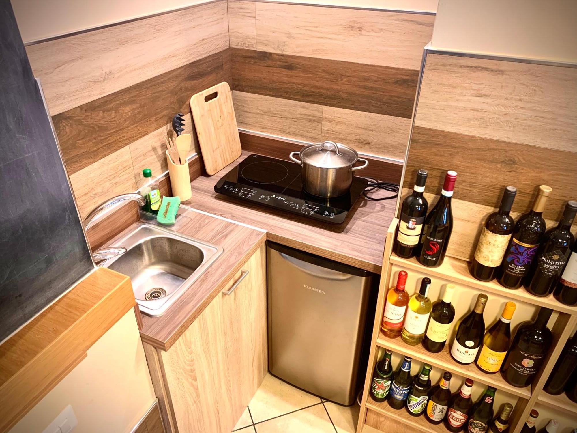 Apartment Cinema Lounge - 60mq E Parcheggio Con Cancello