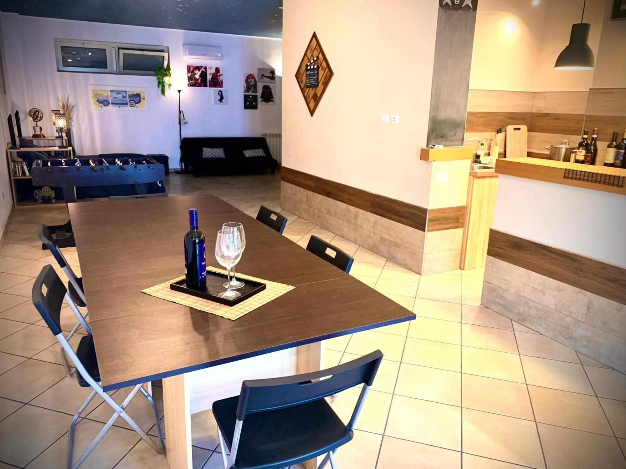 Cinema Lounge - 60mq E Parcheggio Con Cancello Catania